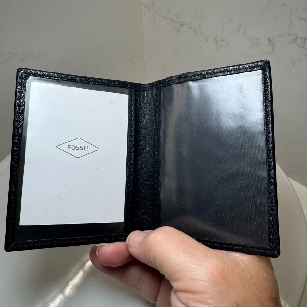 Fossil Leather Cardholder Wallet w/ ID Window- Slim Minimalist Bifold Black